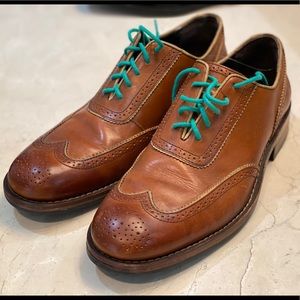 Men’s almost new Wolverine dress shoes.